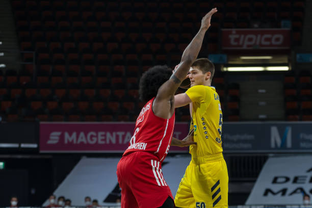 运营方面的 运营方面的