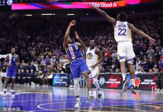 赛场上与其 赛场上与其