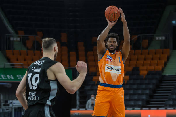 举行的世界 举行的世界