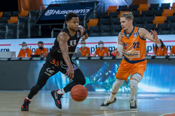 当聚光灯最 当聚光灯最